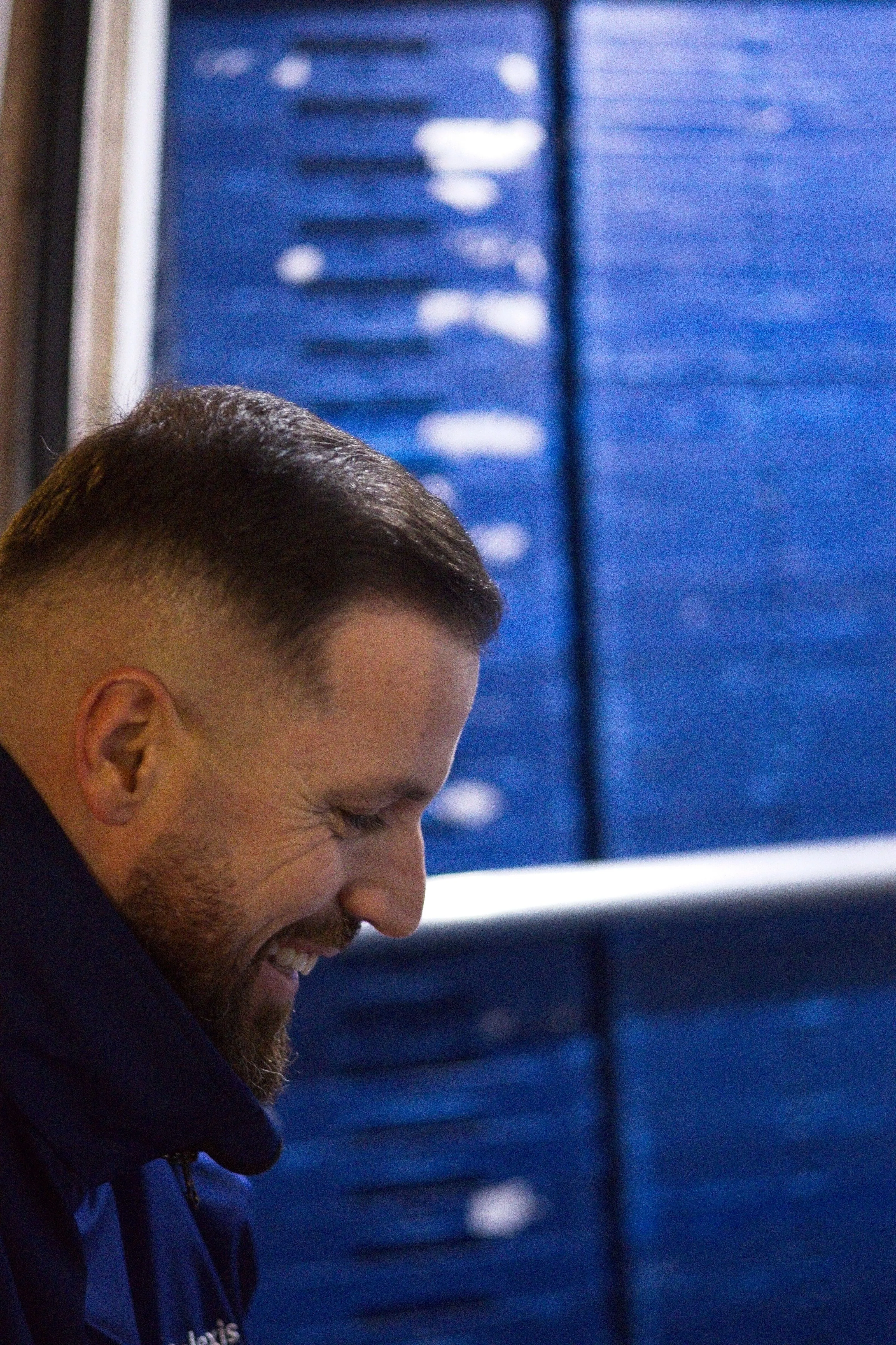 Bis zum Schluss ist Alban mit einem Lächeln dabei.